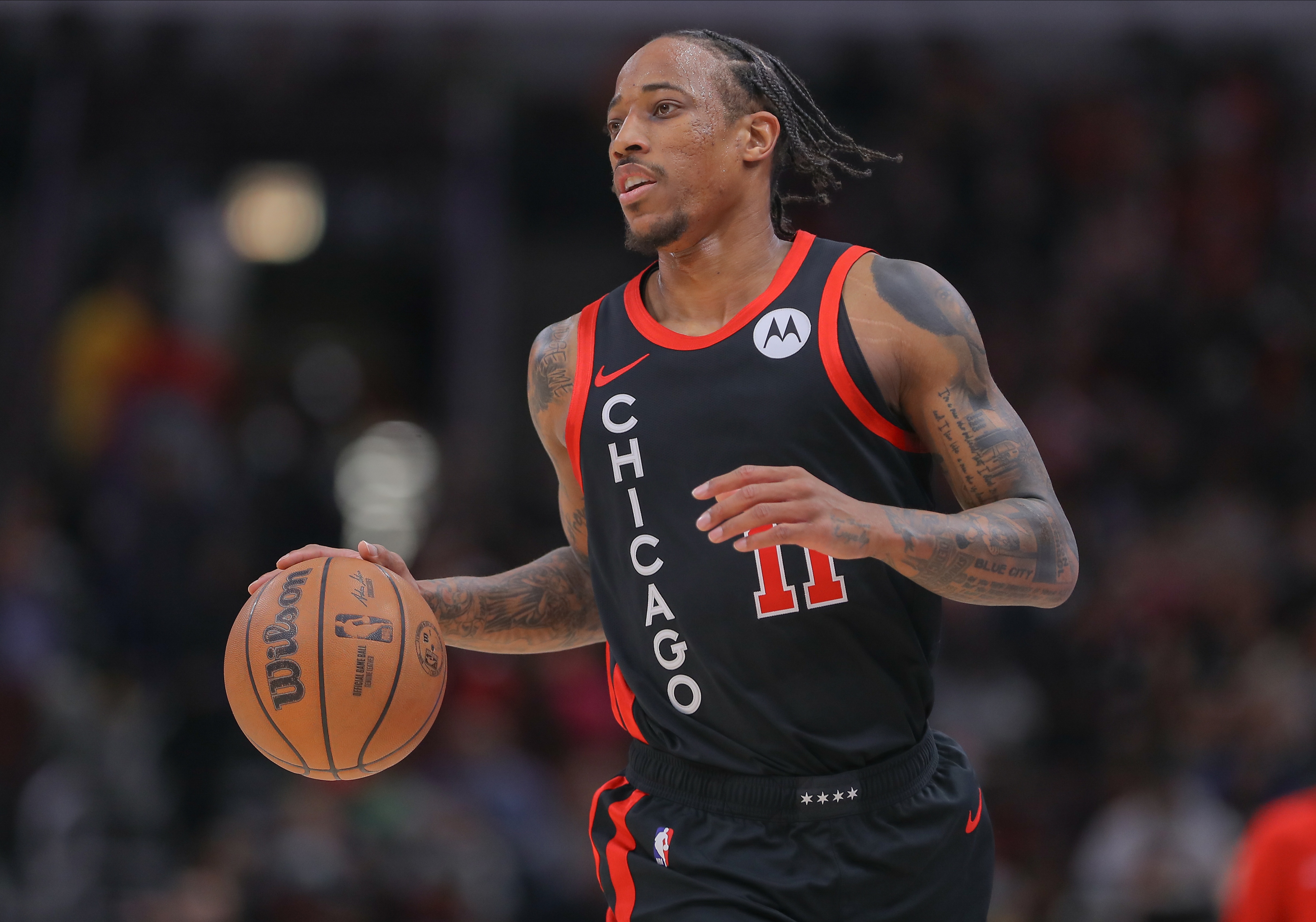 独行侠逆转山东队，德罗赞高光表现