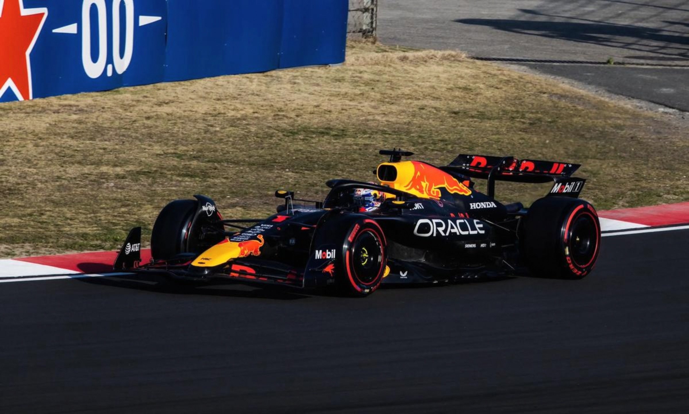 红牛二队力克索伯车队，勒克莱尔关键制胜