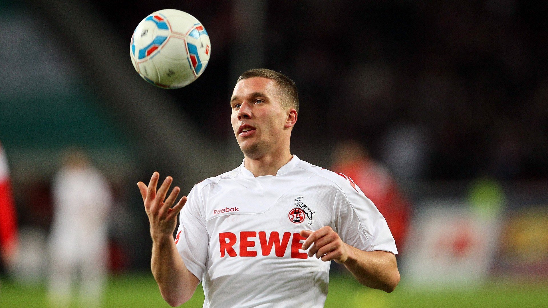 黄喜灿，从隐形人到关键先生，一个亚洲球员的欧冠逆袭