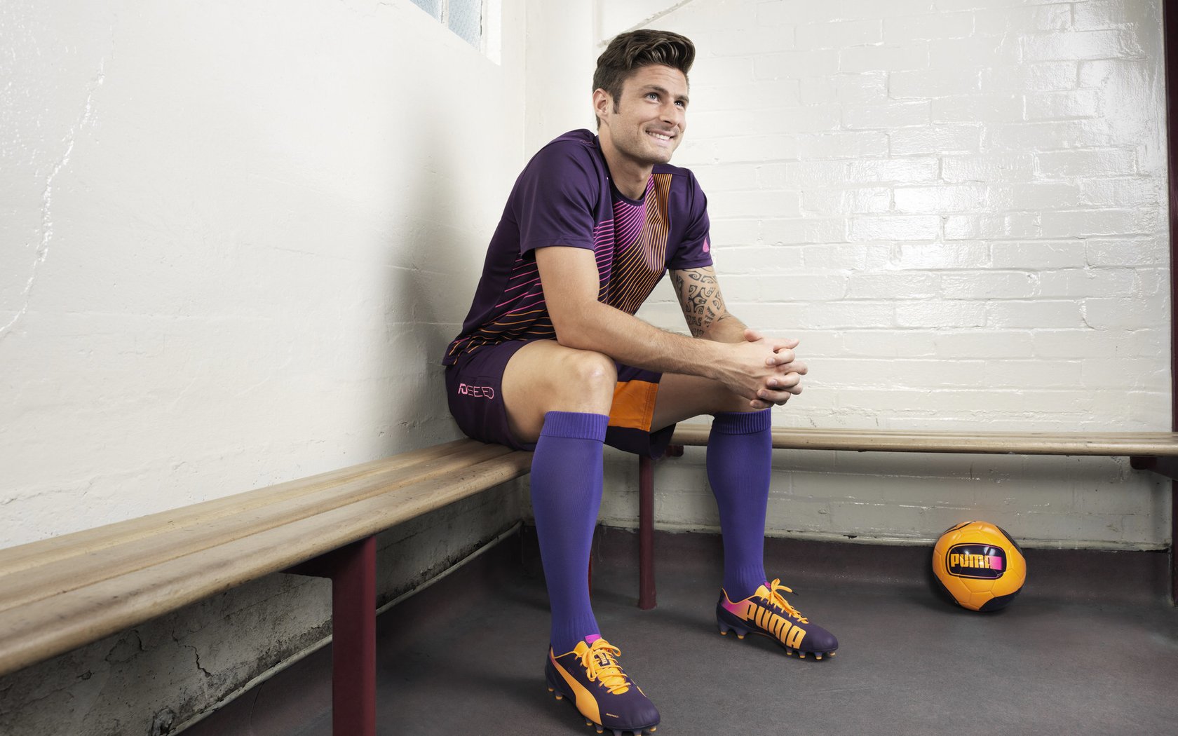 苏亚雷斯爆发，瑞典一波带走比利亚雷亚尔，北欧风暴如何重塑欧联格局