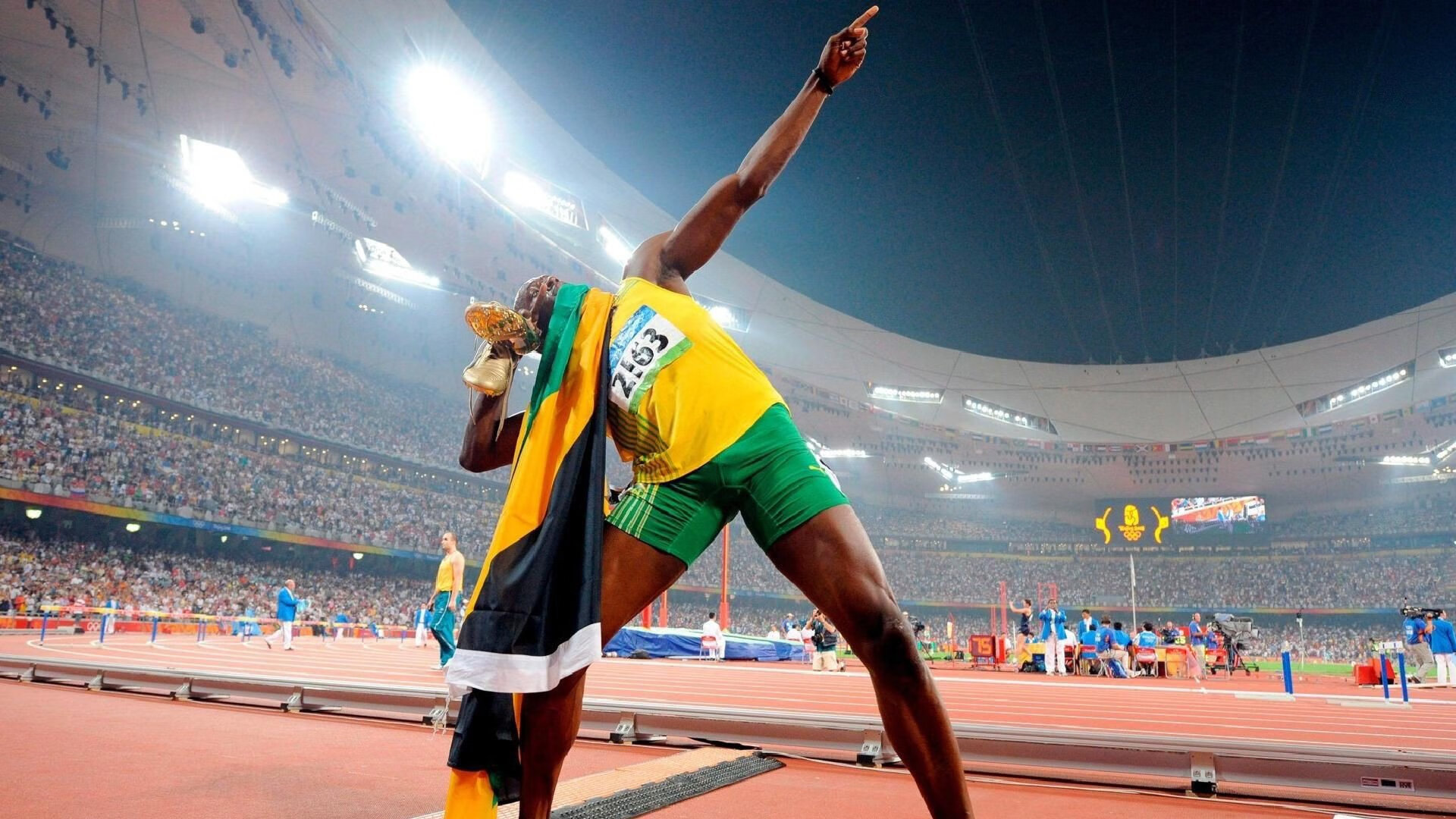 爱游戏官网-英超争冠之夜，贝恩展现巨星价值，当沉默的利刃刺穿喧嚣